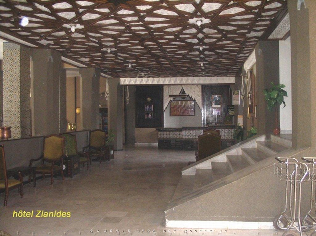 ORAN MAI 2008 2855 hotel les Zianides Tlemcen.jpg
